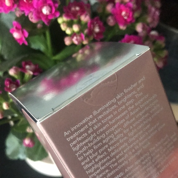 Lancer Skincare - Dani Glowing Skin Perfector - Picture 3 of 8